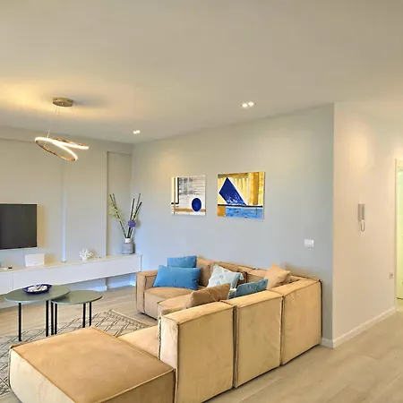Comfortable For Six Guests Apartment