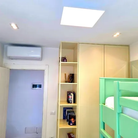 Comfortable For Six Guests Apartment *
