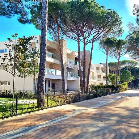 Comfortable For Six Guests Plazhi San Pietro